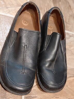 Women's Black Leather Slip-On Loafers